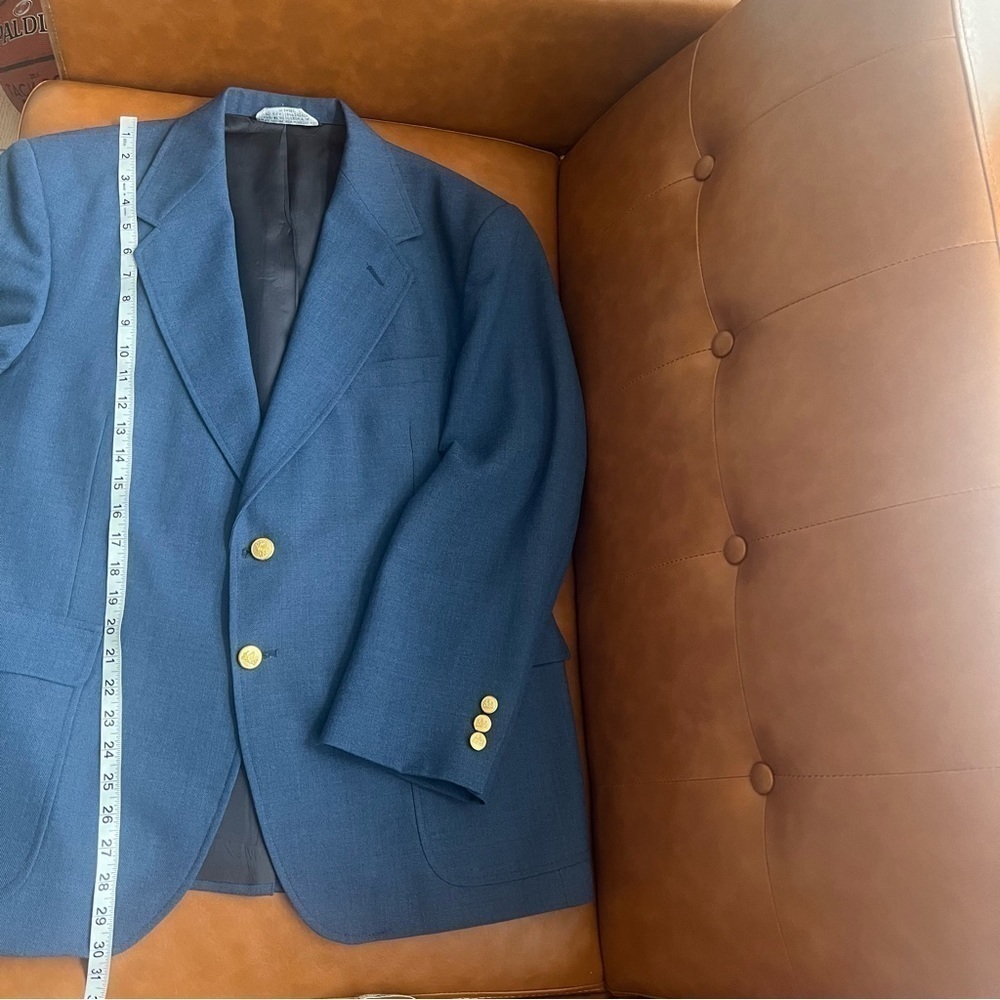 Stafford Men’s Wool Blend 2 Gold Metal Buttons Blue Blazer Sport Coat Size 42S - Picture 8 of 16